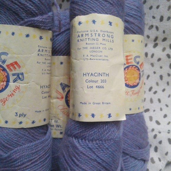Lot of 5 Skeins of Fingering Yarn - Picture 6 of 11